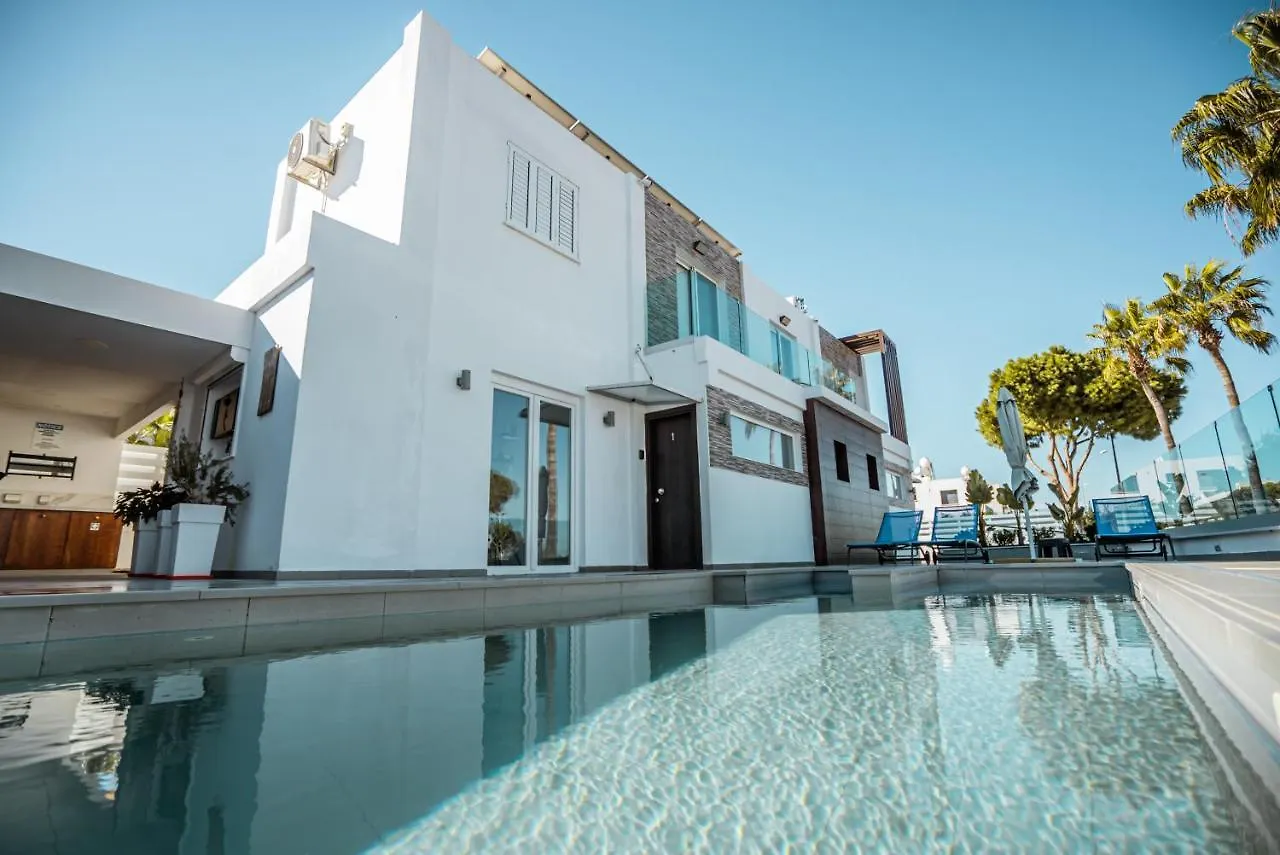 Tsolias Apartments Πρωταράς
