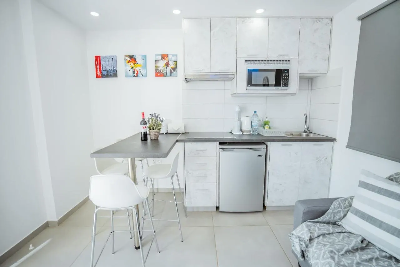 Tsolias Apartments Πρωταράς